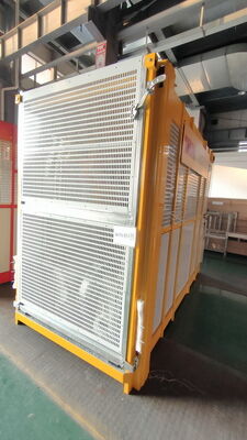 Bom preço Gaiolas duplas de velocidade média com elevador de edifício/ 2000 kg Carga com inversor e mastro galvanizado a quente on-line