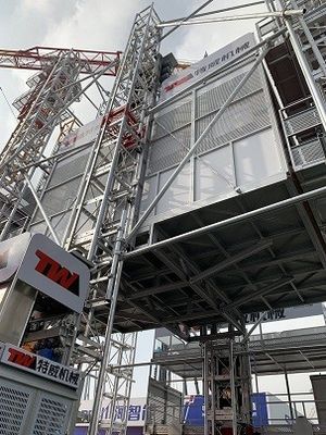 Elevador para edifícios de dois mastros SC800, elevador de material de construção de 8 toneladas