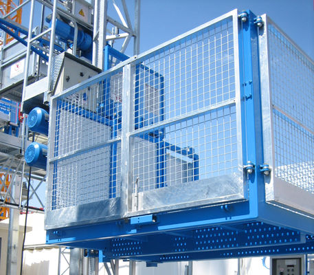 5Ton Construção Site Elevador cor material personalizado e elevador de passageiros com gaiola superior aberta, tamanho pode ser personalizado
