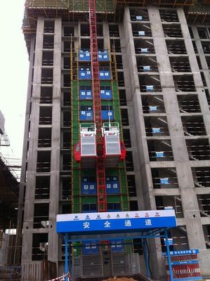 Localização do edifício 110kw 300m Rack and Pinion Construção Elevador Galvanizado a quente