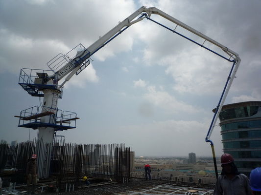 Bom preço Ascensão interna fixa 24m Armadilha de betão colocando boom para a torre de construção on-line